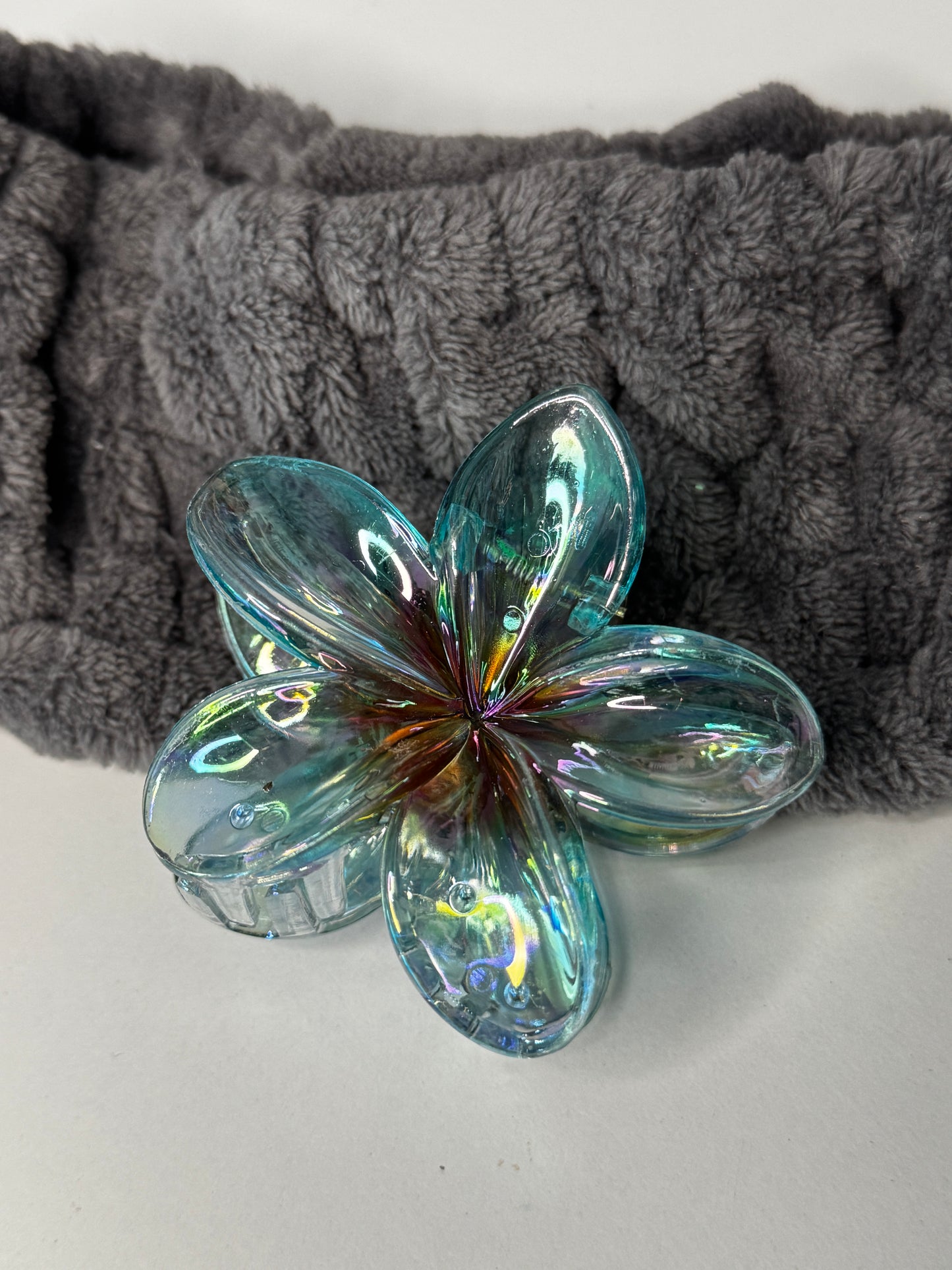 Große Blumenhaarklammern transparent