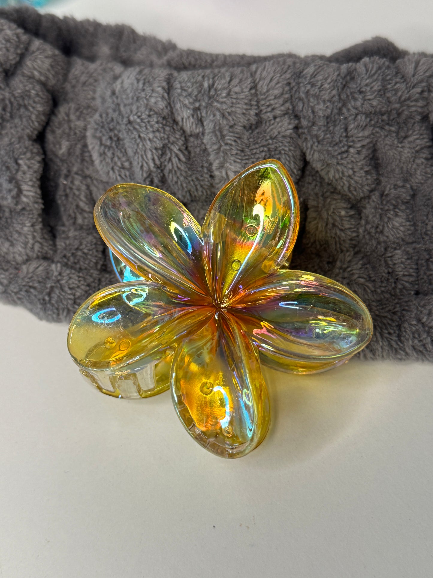 Große Blumenhaarklammern transparent