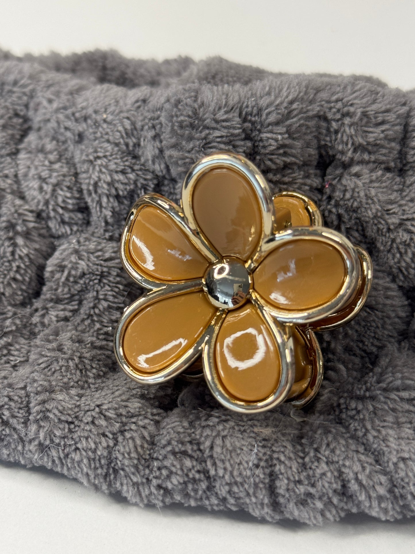 Elegante Blumenspangen