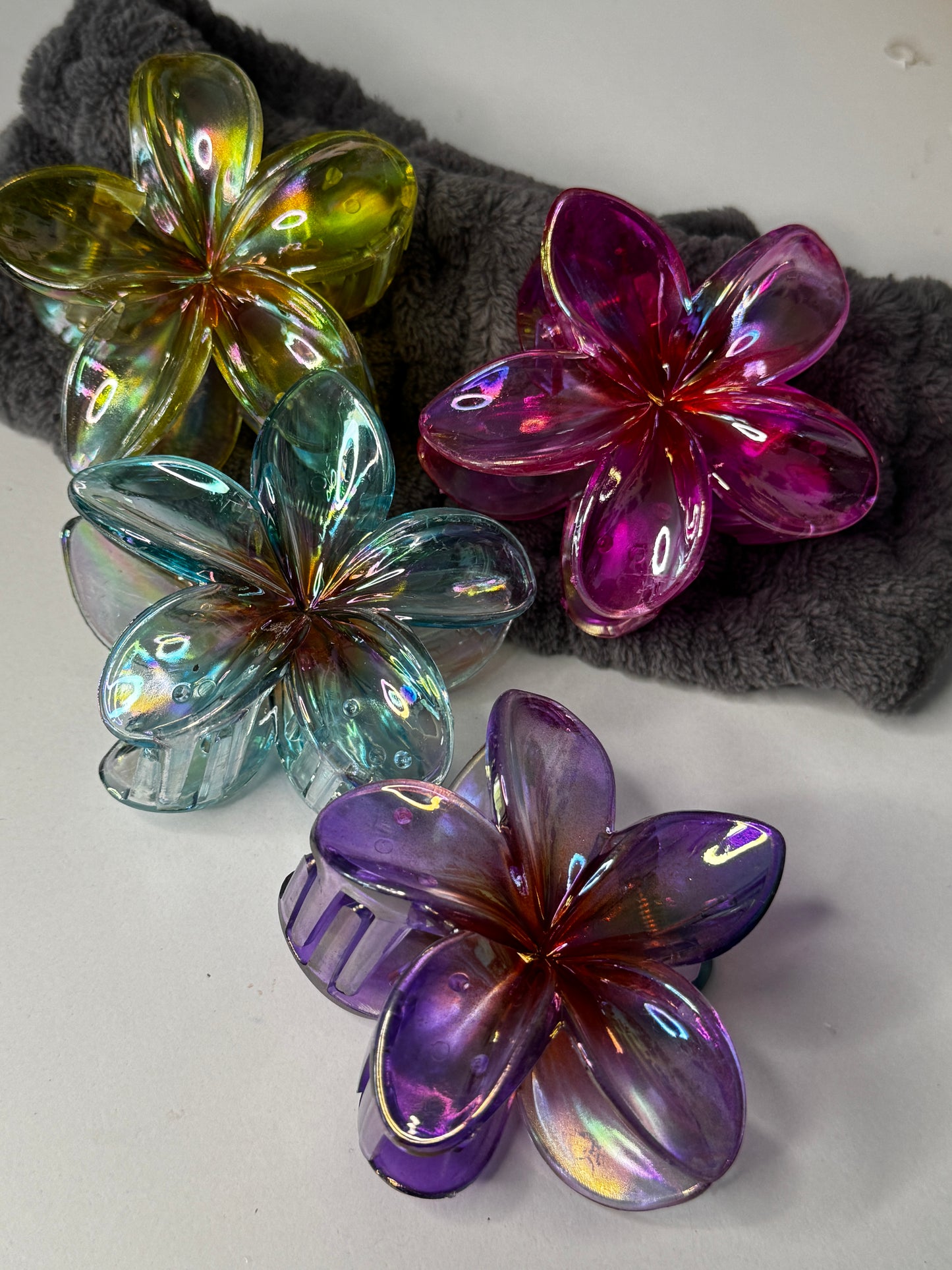 Große Blumenhaarklammern transparent