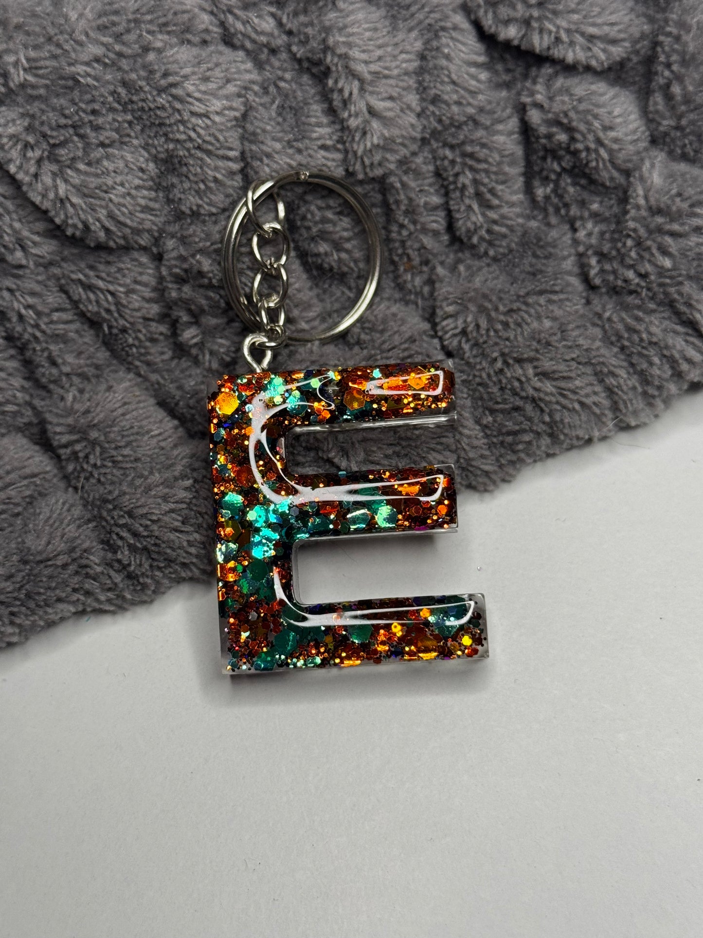 Buchstabenschlüsselanhänger