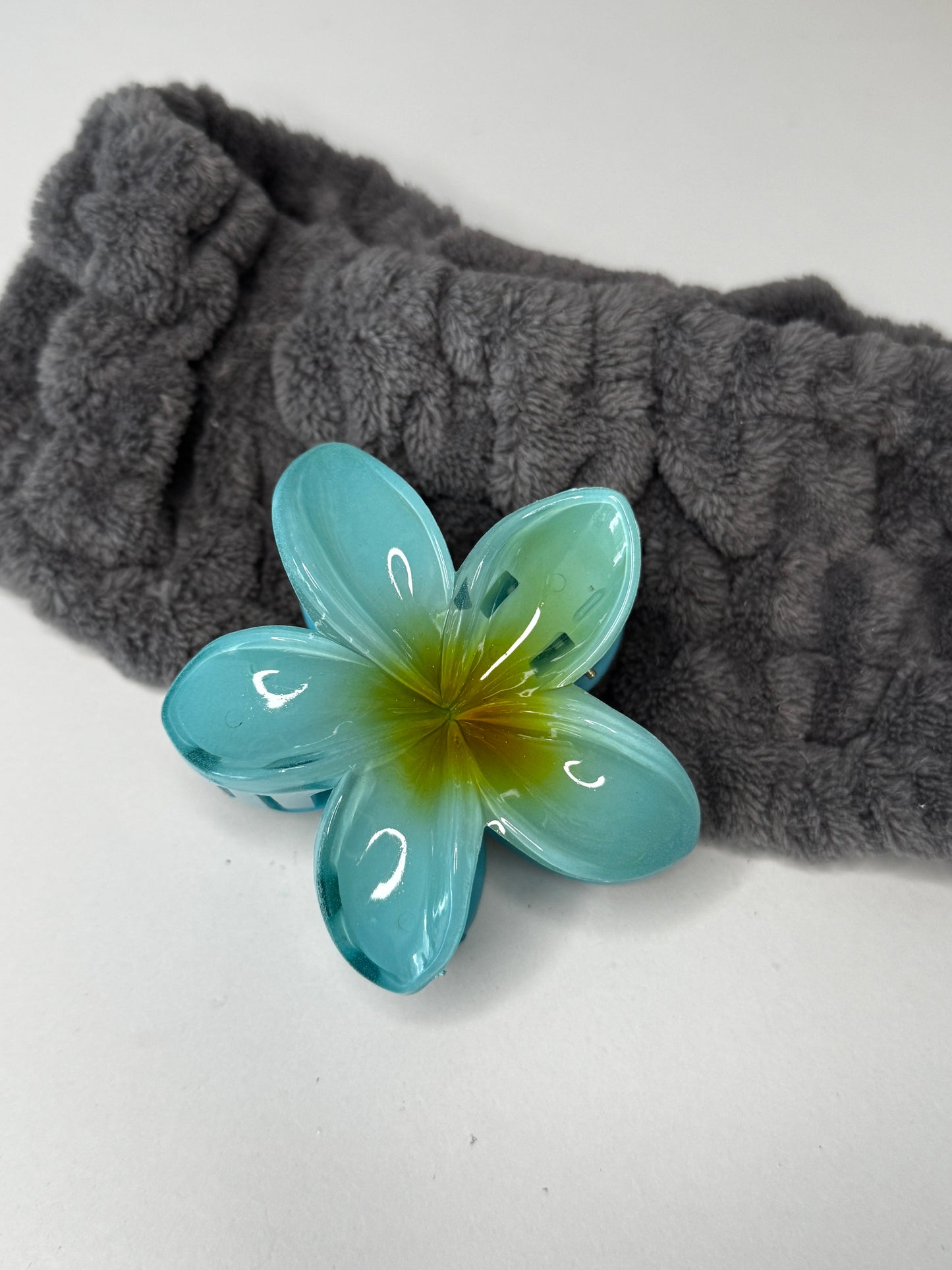 Große Blumenhaarklammern glänzend