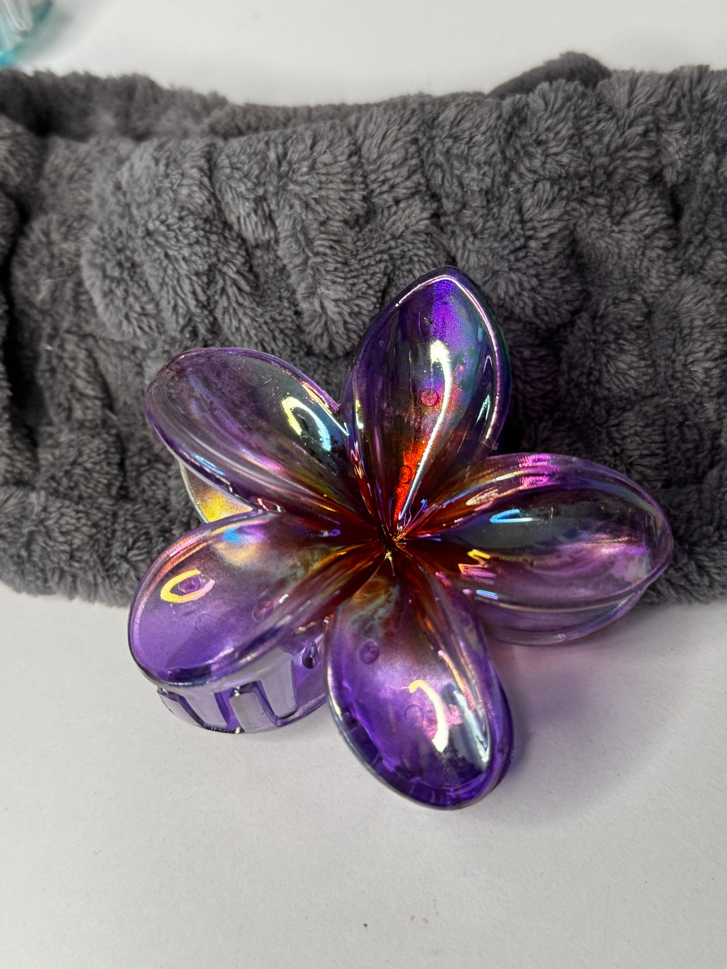 Große Blumenhaarklammern transparent