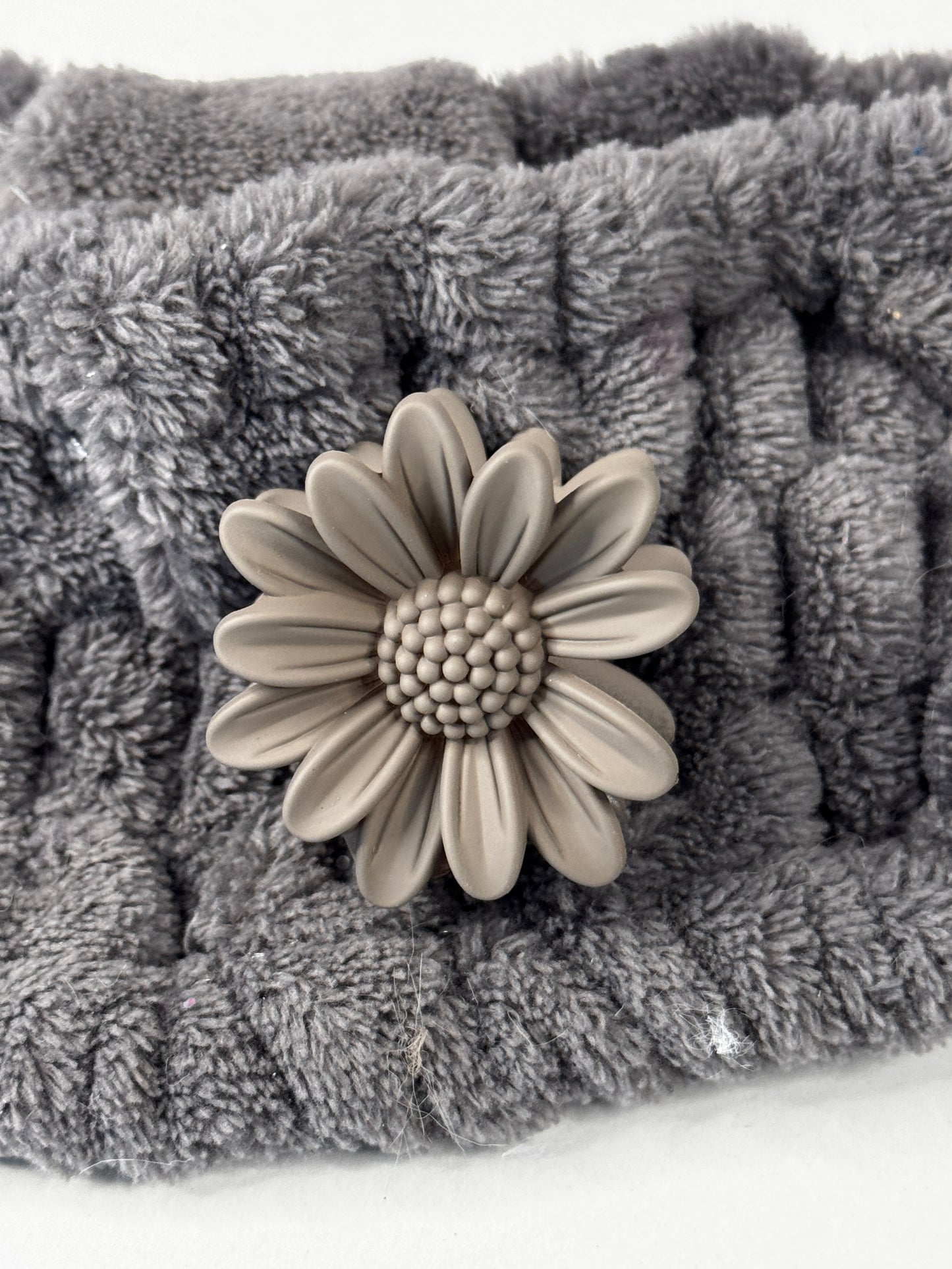 Matte Gänseblümchen Haarspange